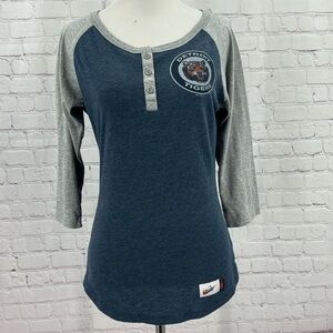 Nike Detroit Tigers Henley Tshirt Size S